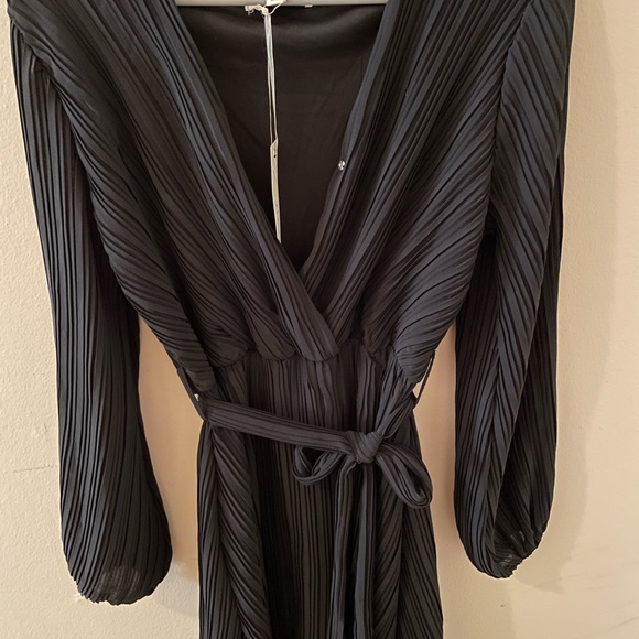 Bought from boutique, black long sleeve wrap dress with button, size small - Picture 1 of 5